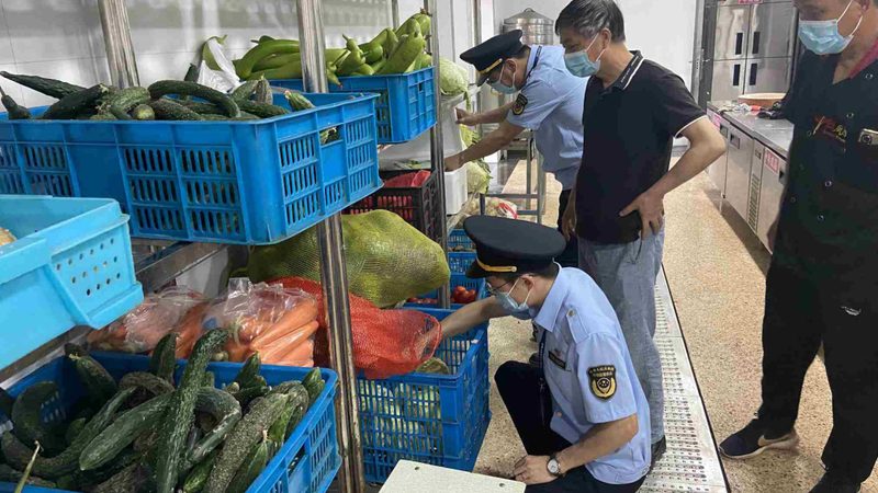 在申请食品代加工样品时，以下资料是必不可少的：